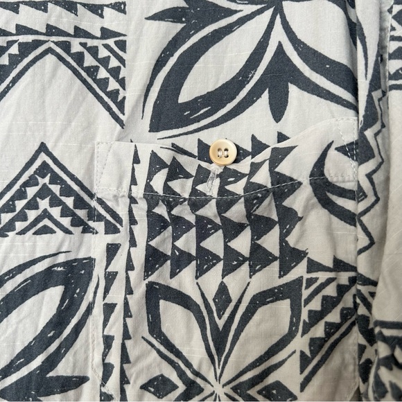 Quiksilver Waterman Tailored Fit Hawaiian Aloha Shirt - Picture 2 of 12